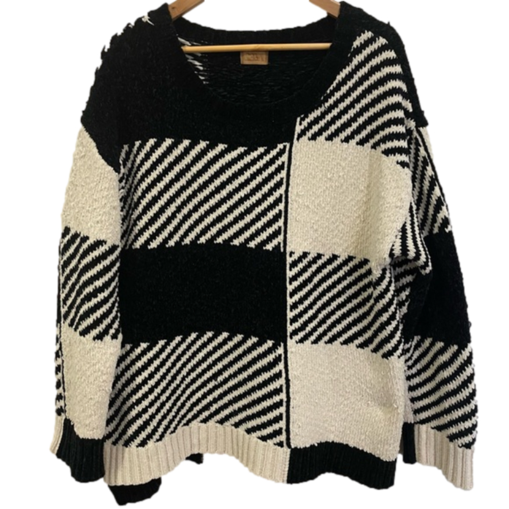 Poll Color Block Black And White Oversized Fall Winter Sweater Size M